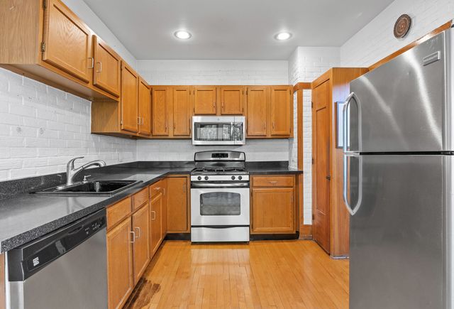 177 Linden Avenue 3, Oak Park, IL 60302