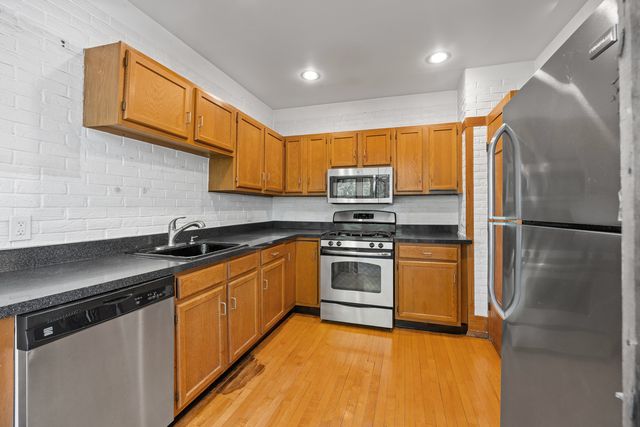 177 Linden Avenue 3, Oak Park, IL 60302
