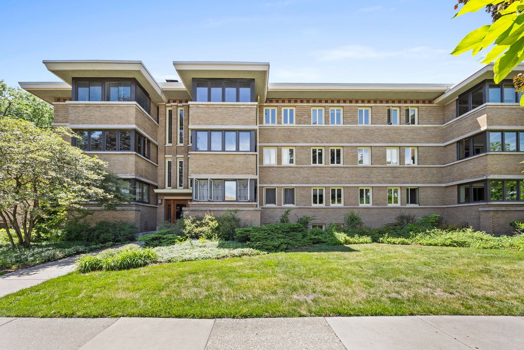 177 Linden Avenue 3, Oak Park, IL 60302