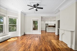 35 Oak Ave 1, Worcester, MA 01605