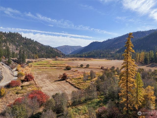 1721 & 1813 Aeneas Valley Road, Tonasket, WA 98855