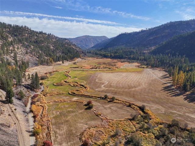 1721 & 1813 Aeneas Valley Road, Tonasket, WA 98855