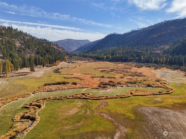 1721 & 1813 Aeneas Valley Road, Tonasket, WA 98855