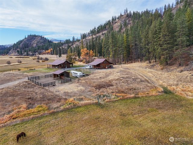 1721 & 1813 Aeneas Valley Road, Tonasket, WA 98855