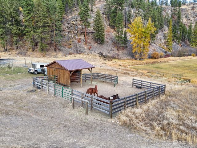 1721 & 1813 Aeneas Valley Road, Tonasket, WA 98855