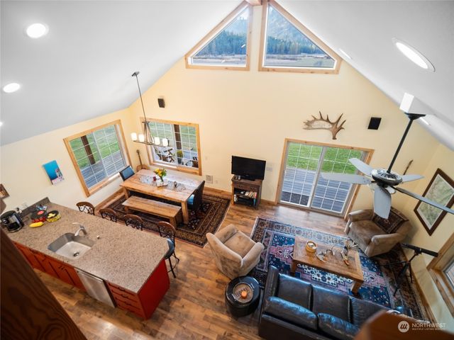 1721 & 1813 Aeneas Valley Road, Tonasket, WA 98855