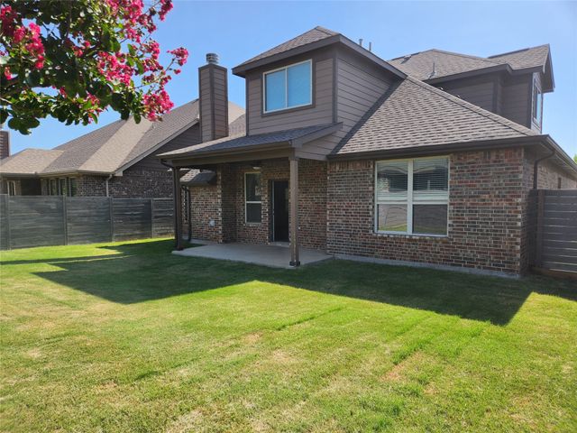 209 Meadows Drive, Argyle, TX 76226