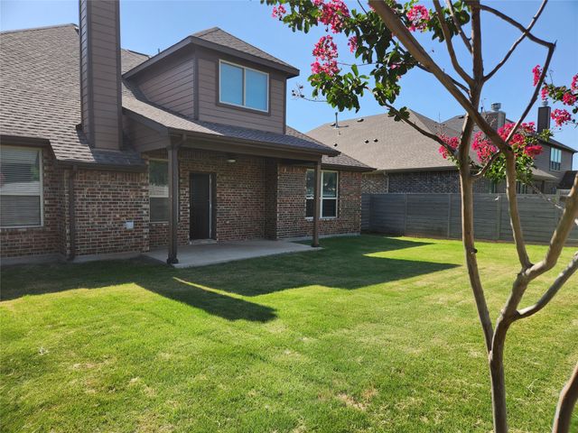 209 Meadows Drive, Argyle, TX 76226