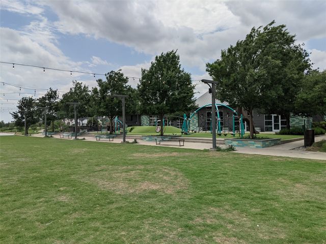 209 Meadows Drive, Argyle, TX 76226