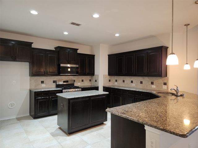 209 Meadows Drive, Argyle, TX 76226