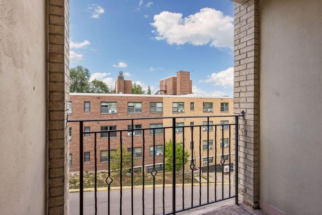 2928 Dean Parkway 5L, Minneapolis, MN 55416
