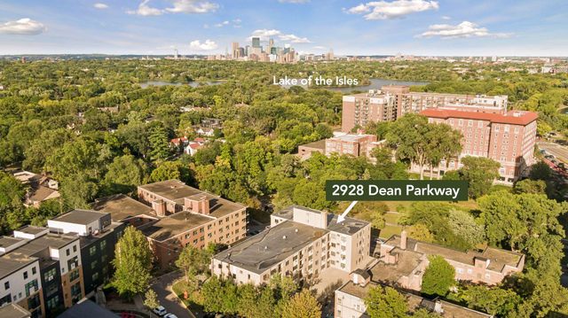 2928 Dean Parkway 5L, Minneapolis, MN 55416