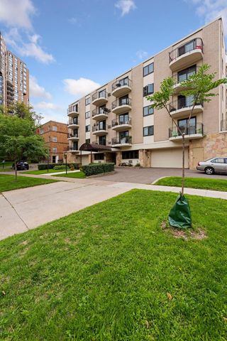 2928 Dean Parkway 5L, Minneapolis, MN 55416