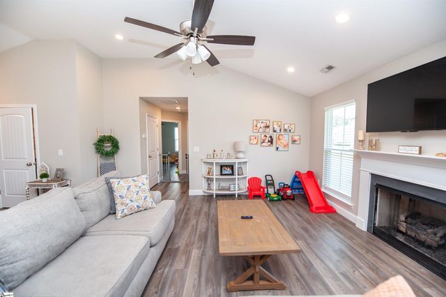 529 Life Lane, Lyman, SC 29365