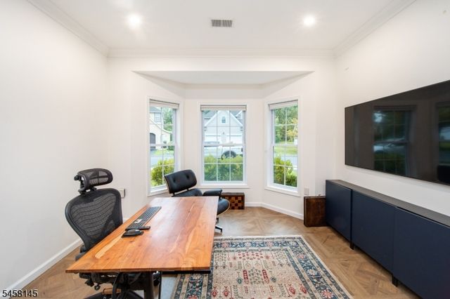 24 Bluffs Ct, Hamburg Boro, NJ 07419