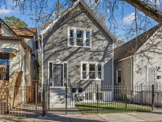 6041 S MAY Street, Chicago, IL 60621