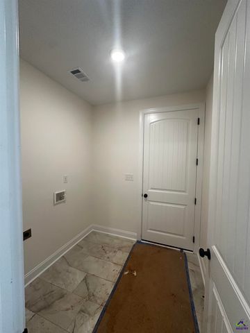 4 Pleasant Oak Drive, Perry, GA 31069
