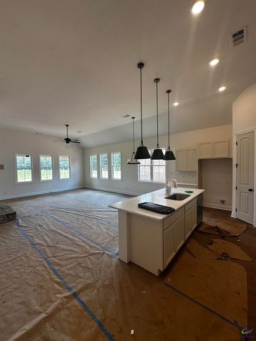 4 Pleasant Oak Drive, Perry, GA 31069