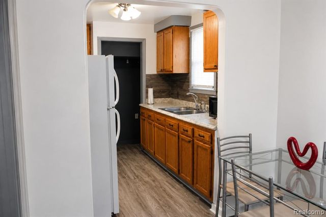 9337 Rutland Street, Detroit, MI 48228