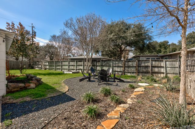 356 LARCHMONT DR, San Antonio, TX 78209