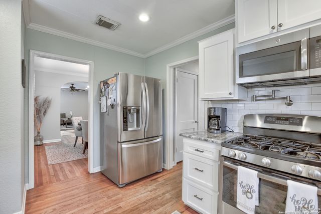 356 LARCHMONT DR, San Antonio, TX 78209