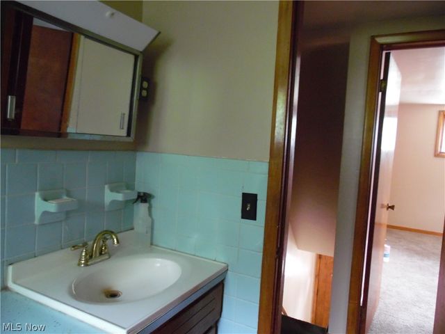 211 Clara Court, Louisville, OH 44641
