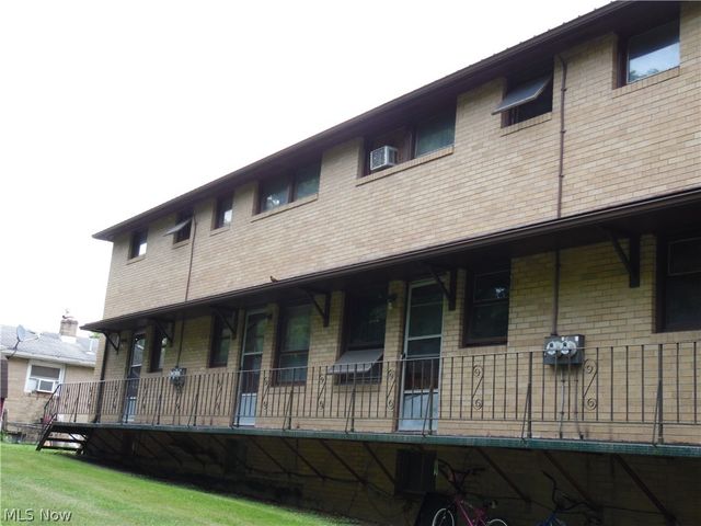 211 Clara Court, Louisville, OH 44641