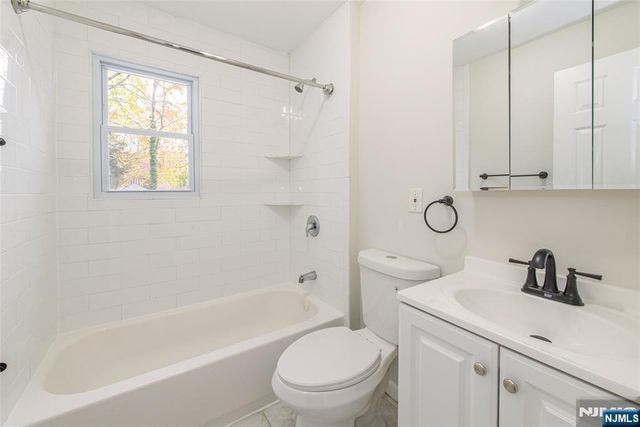 1653 Ardsley Court, Teaneck, NJ 07666