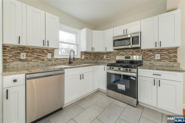 1653 Ardsley Court, Teaneck, NJ 07666