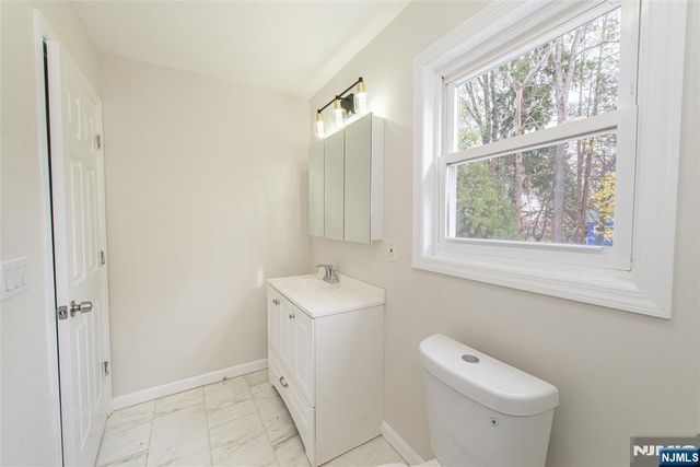 1653 Ardsley Court, Teaneck, NJ 07666