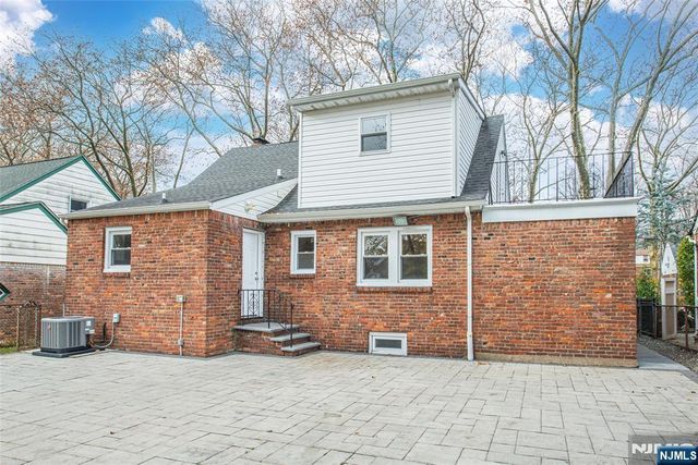 1653 Ardsley Court, Teaneck, NJ 07666