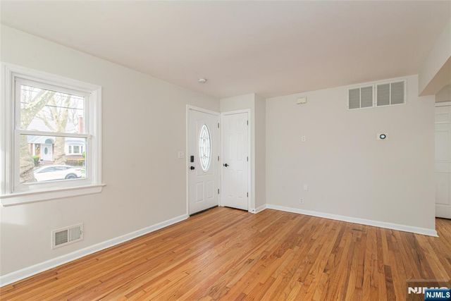 1653 Ardsley Court, Teaneck, NJ 07666