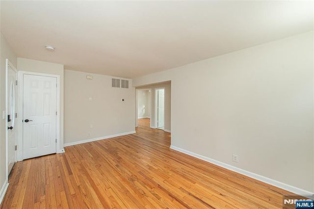 1653 Ardsley Court, Teaneck, NJ 07666