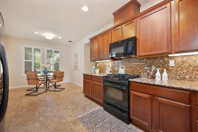 7632 Chatsworth Cir, Elk Grove, CA 95757