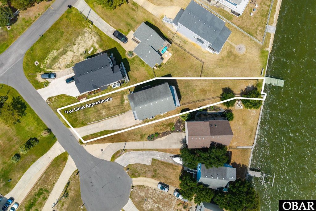 Image 4 of property listing at 101 King Edward Court, Kill Devil Hills, NC 29748