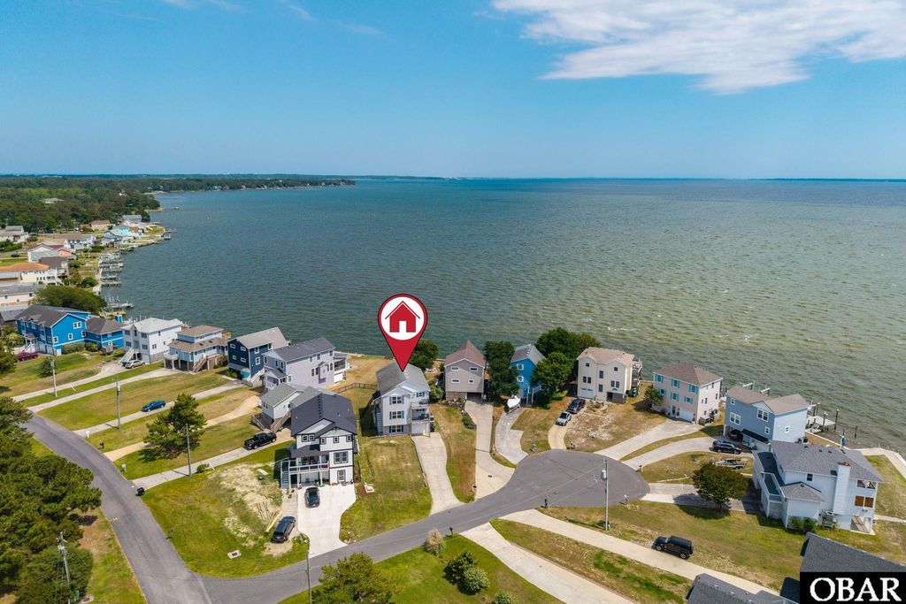 Image 5 of property listing at 101 King Edward Court, Kill Devil Hills, NC 29748