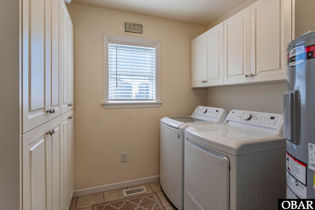 Image 40 of property listing at 101 King Edward Court, Kill Devil Hills, NC 29748