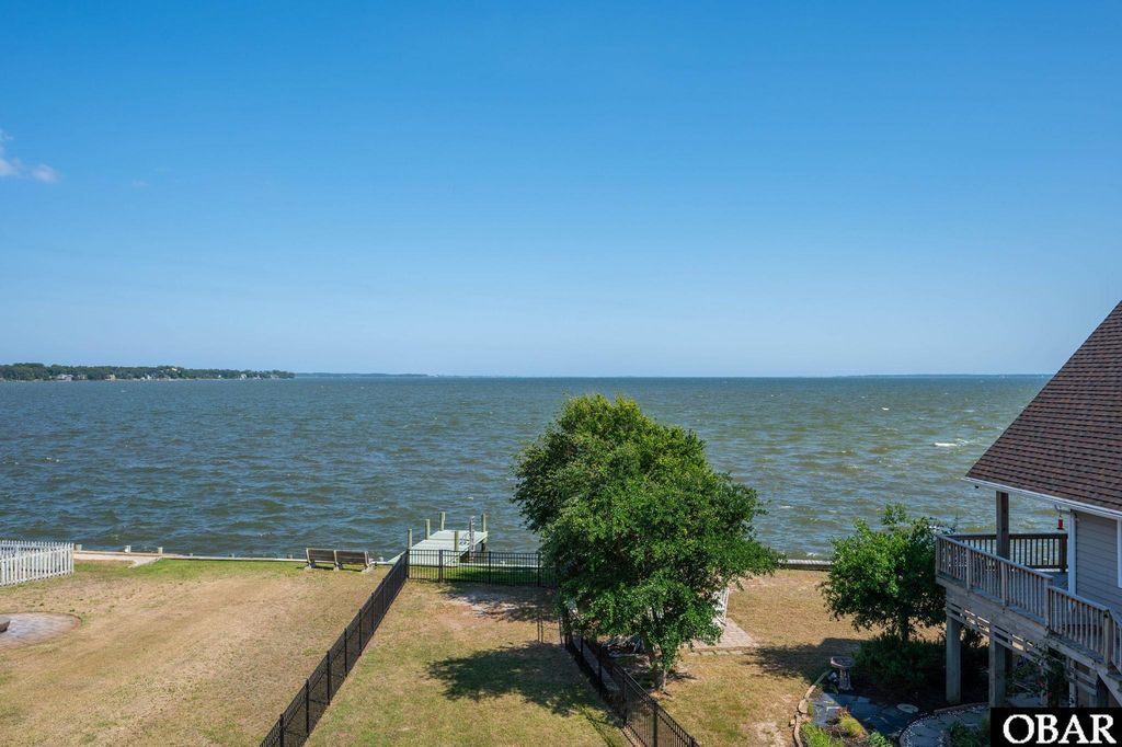 Image 10 of property listing at 101 King Edward Court, Kill Devil Hills, NC 29748