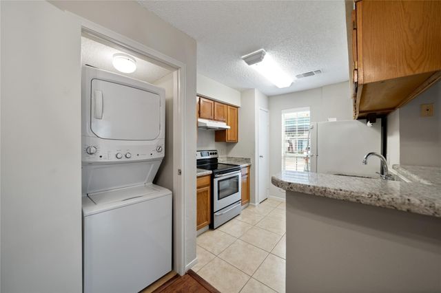 2120 El Paseo Street 2901, Houston, TX 77054