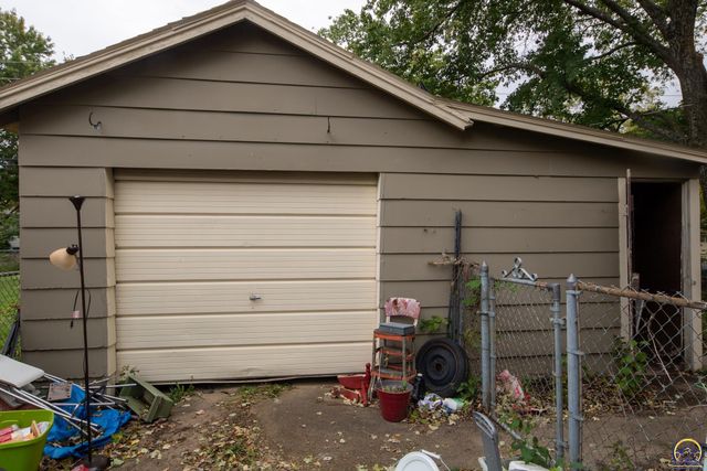 1304 Chestnut ST, Emporia, KS 66801