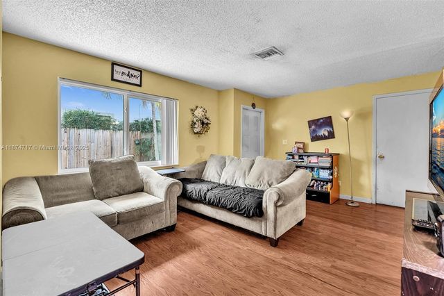 312 SW 9th St, Fort Lauderdale, FL 33315