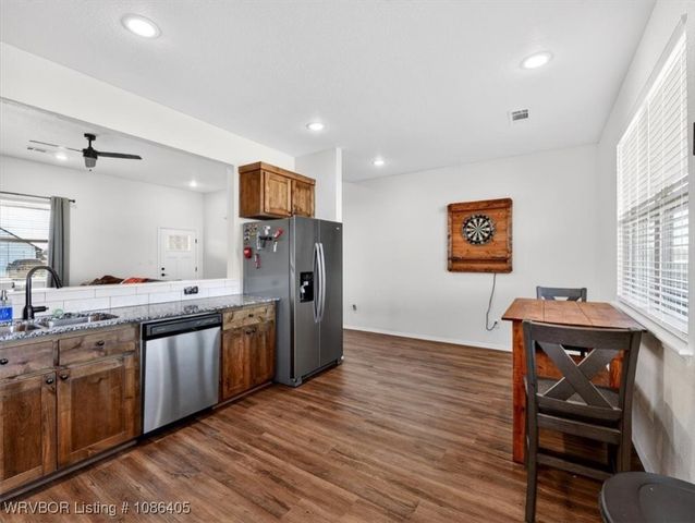 106 Countryside Way, Pocola, OK 74902