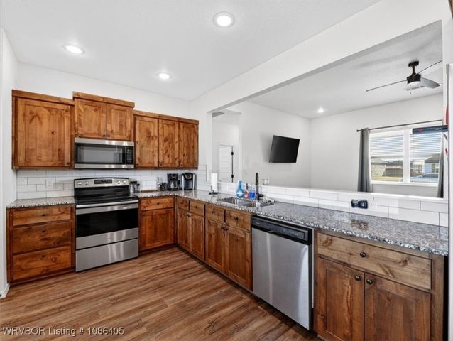 106 Countryside Way, Pocola, OK 74902