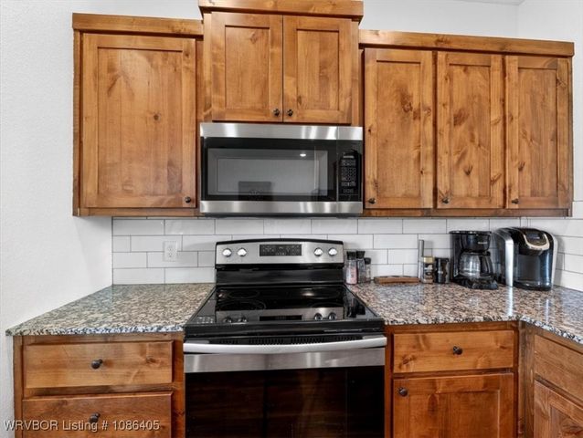 106 Countryside Way, Pocola, OK 74902