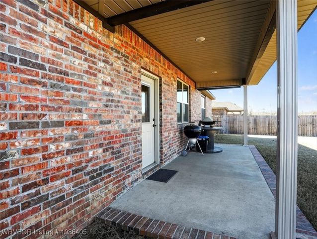 106 Countryside Way, Pocola, OK 74902
