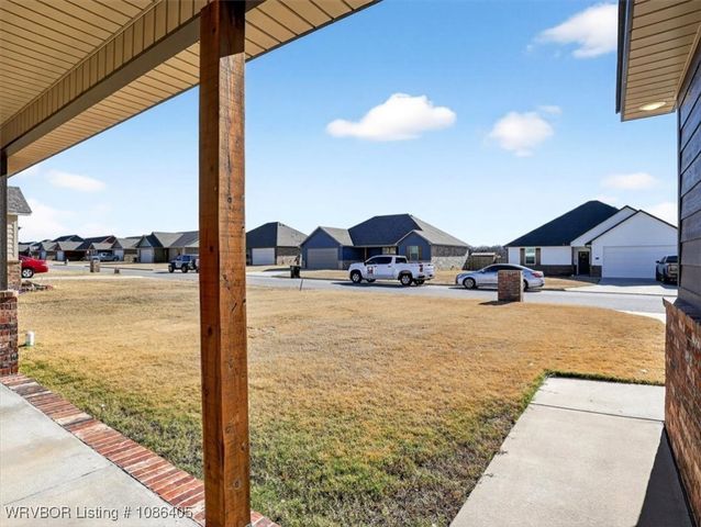 106 Countryside Way, Pocola, OK 74902