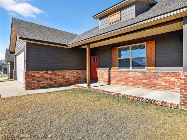 106 Countryside Way, Pocola, OK 74902