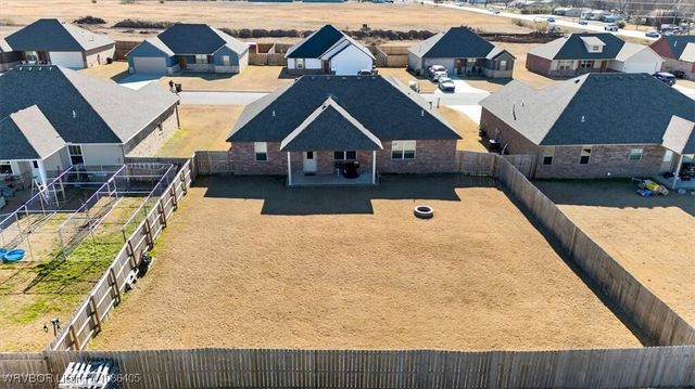 106 Countryside Way, Pocola, OK 74902