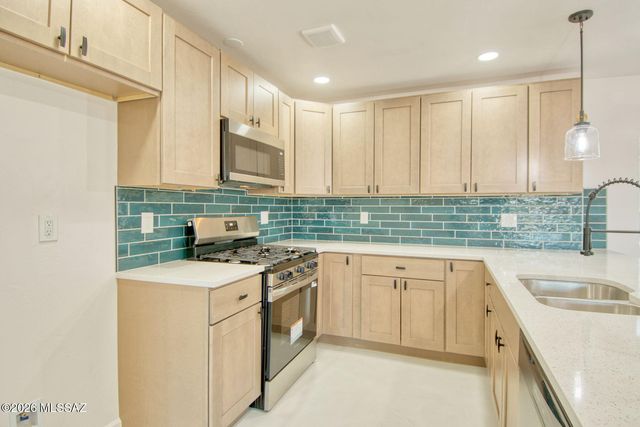 2303 E Beverly Drive, Tucson, AZ 85719
