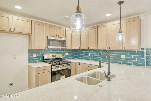 2303 E Beverly Drive, Tucson, AZ 85719